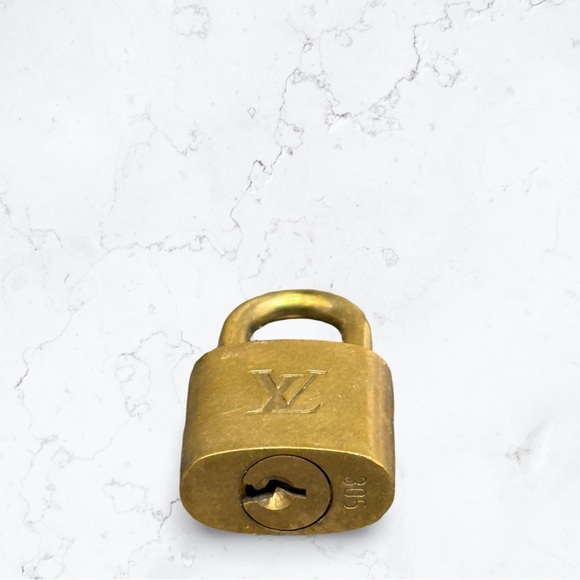 Louis Vuitton Gold Lock and Key #305 - Picture 4 of 7